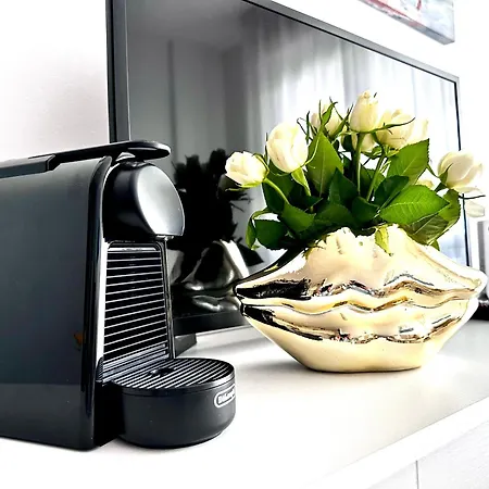 Bay Watch By The Sea * 리그나노 사비아도로