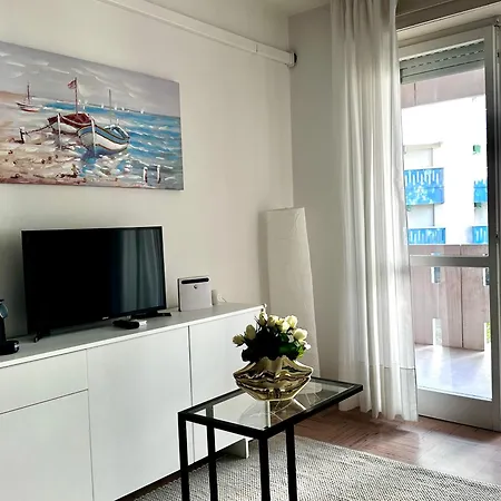 Bay Watch By The Sea